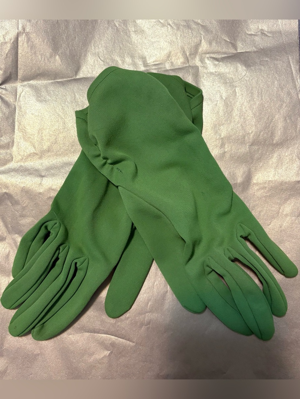 Retro-Style Classic Women's Green Dress Gloves